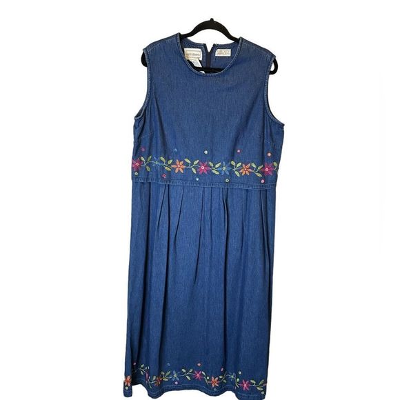 Karen Stevens Dresses & Skirts - Size 18 Vintage Denim Embroidered Karen Stevens Maxi Dress